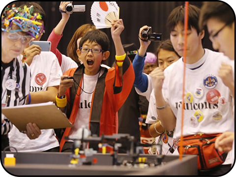 年長から高校生まで、初めてでも安心して基礎から楽しくプログラミングを学べます。