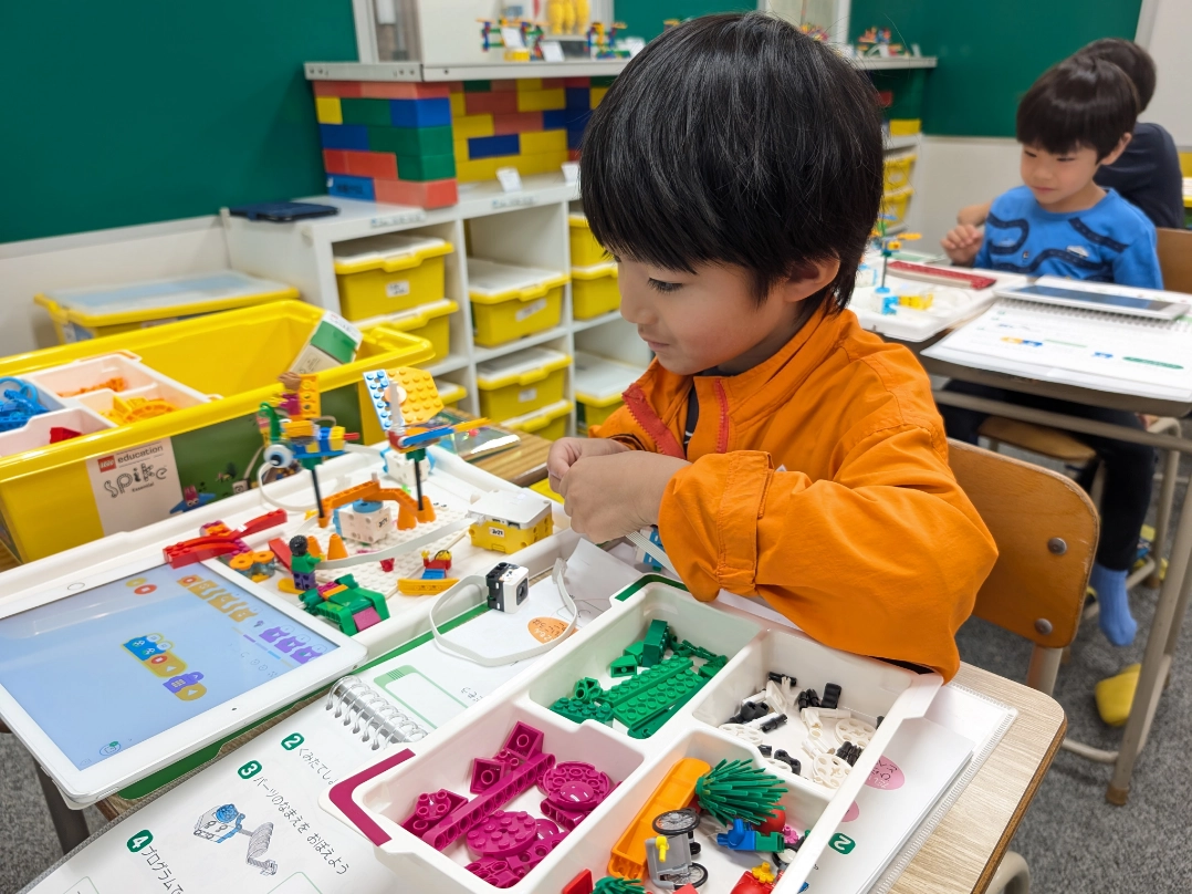 アドバンスコースで制作したロボット作品