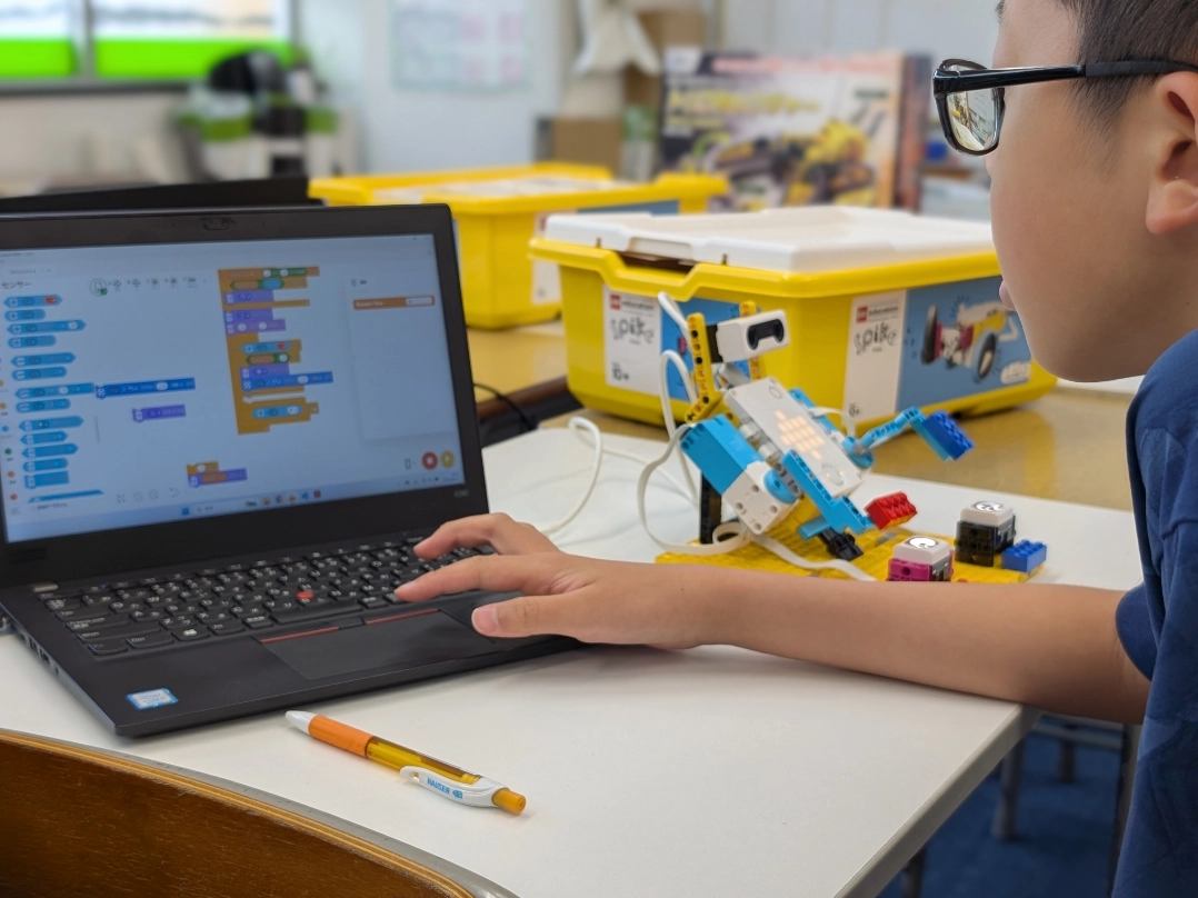 M1コースで作業する様子