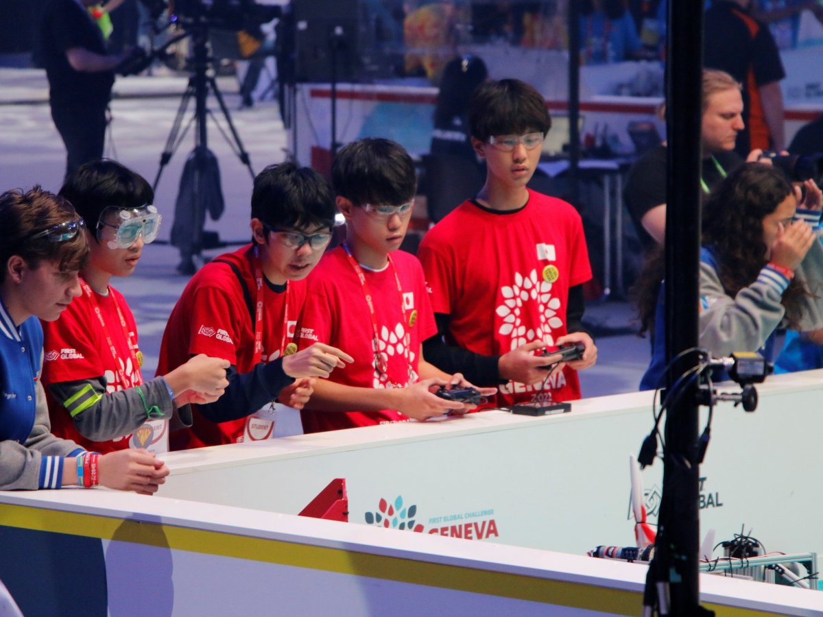 ロボット競技中.JPG