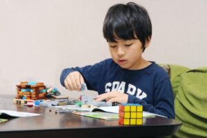 知的好奇心とは？知的好奇心を育てるメリットや親の関り方