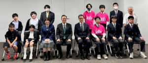Crefusの小学2年生、4年生が世田谷区長を表敬訪問！日本代表選出を報告